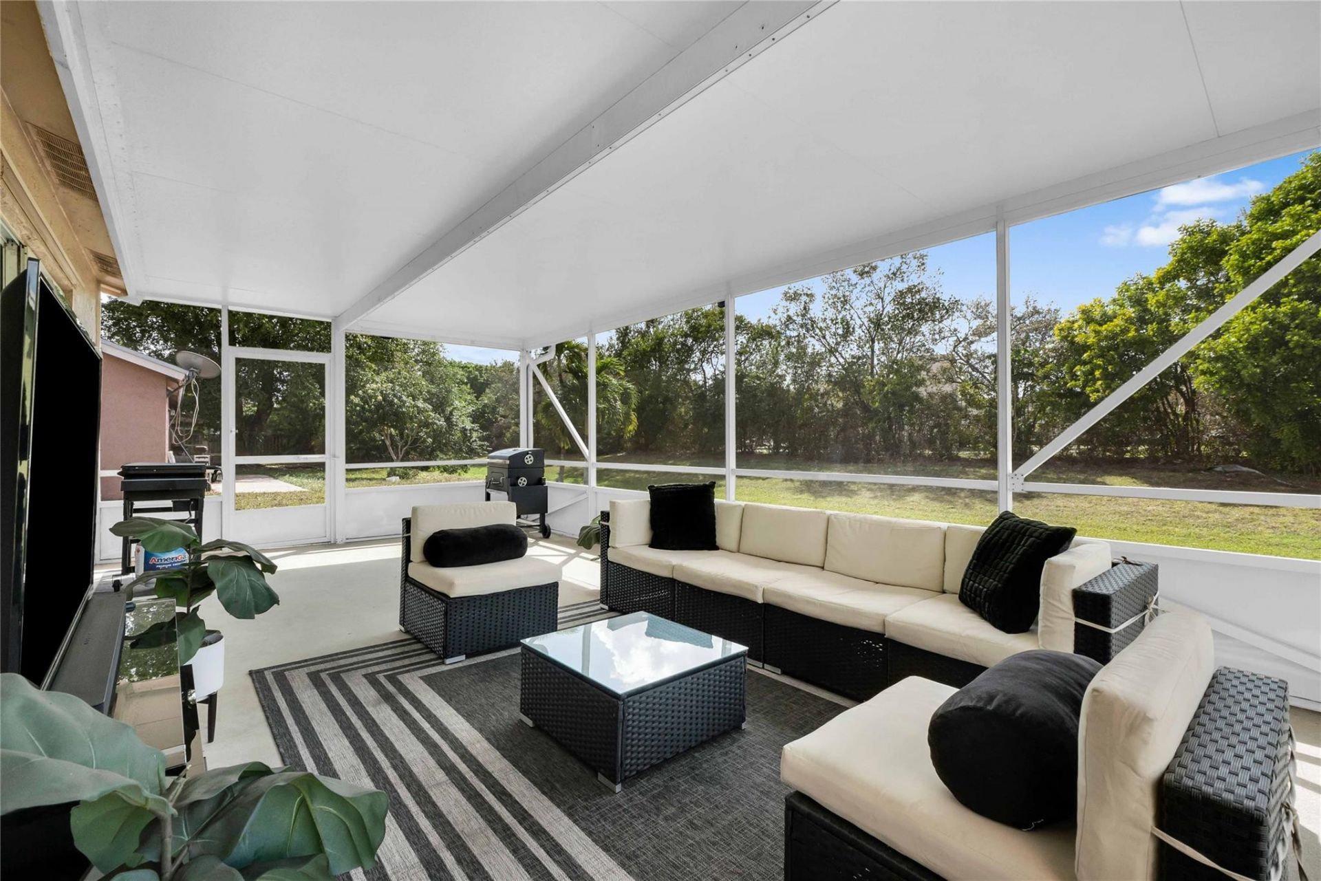 5227 NW 96th Avenue, Sunrise, FL 33351 Photo