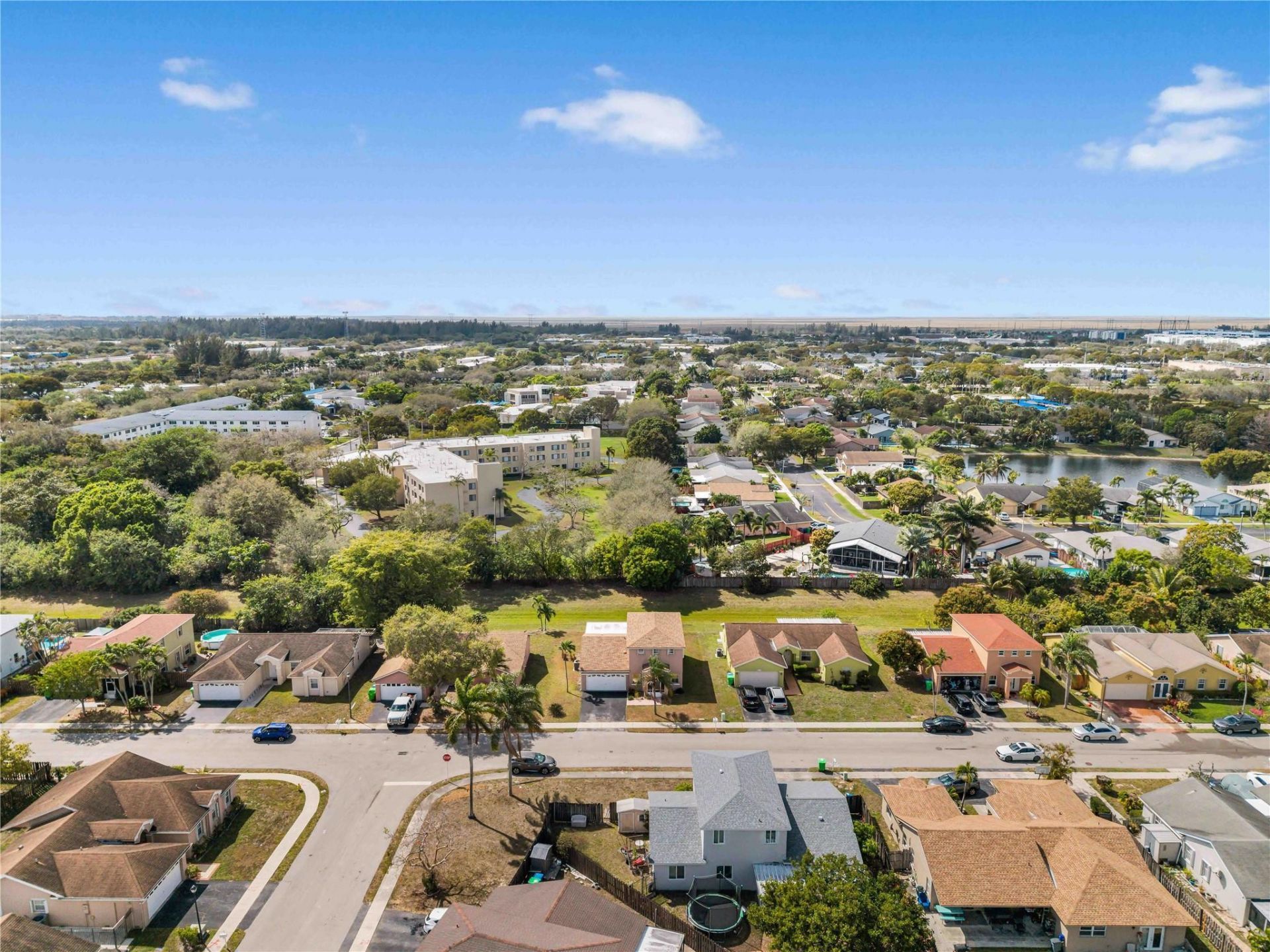 5227 NW 96th Avenue, Sunrise, FL 33351 Photo