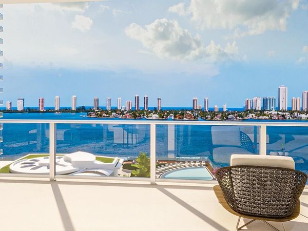 220 Lake Shore Drive, Unit 908, Lake Park, FL 33403