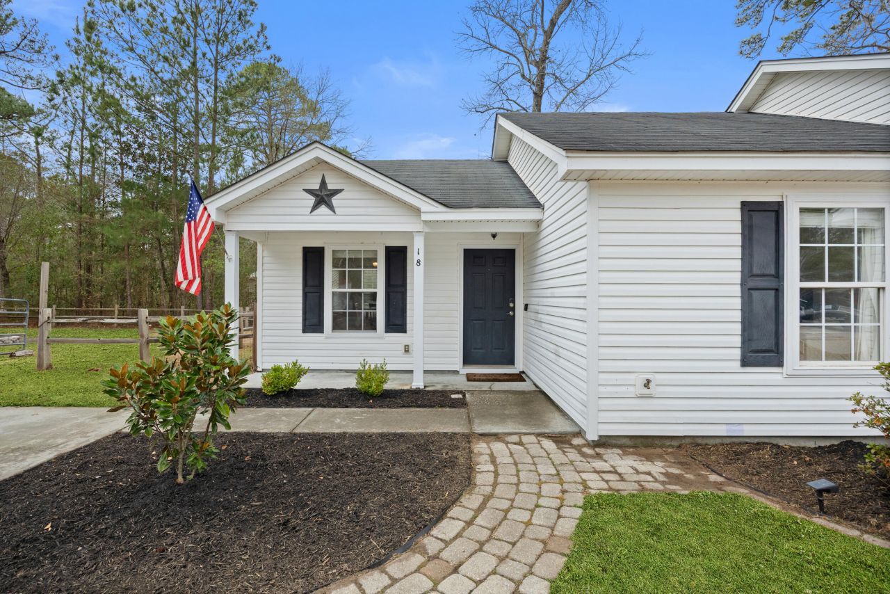 18 Royal Star Drive Photo 4