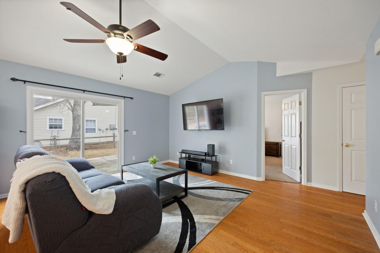 18 Royal Star Drive Photo 7