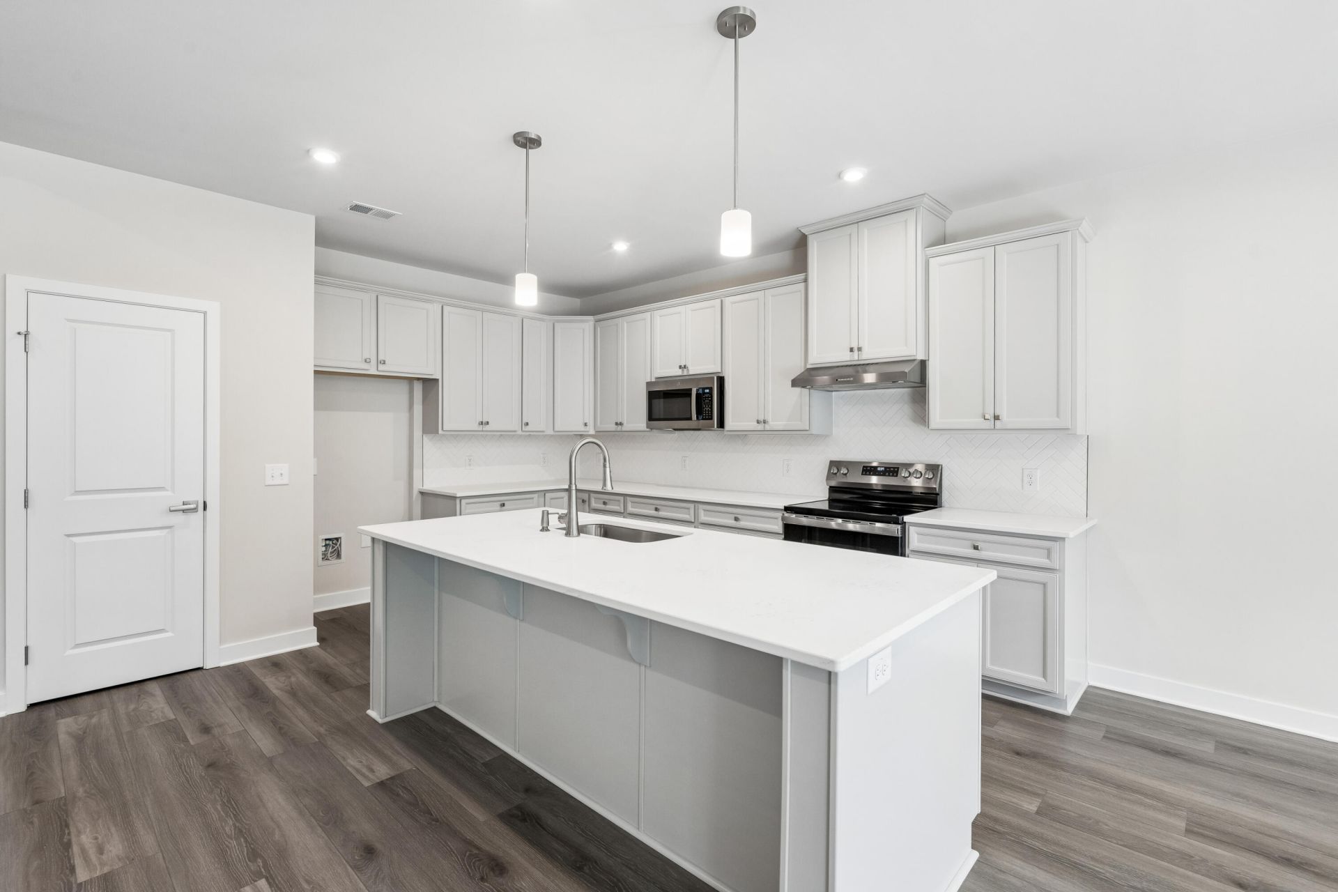 1051 Thinleaf Avenue Photo 12