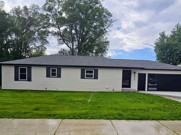 406 8th Avenue SW, Pipestone, MN 56164
