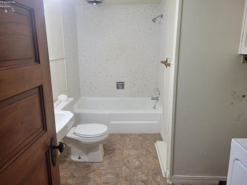 1333 Shelby, Sandusky, OH 44870 Photo 12