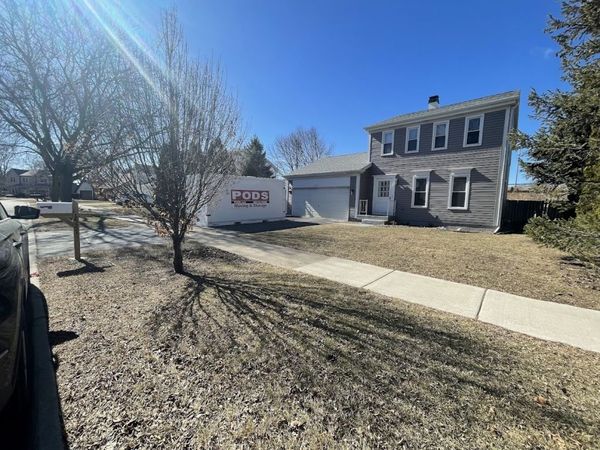 1527 W Richmond Street , Arlington Heights, IL 60004