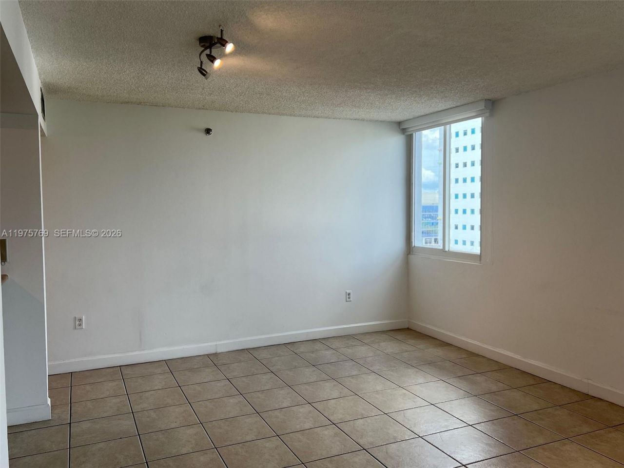 850 N Miami Ave , Unit W-1808, Miami, FL 33136 Photo