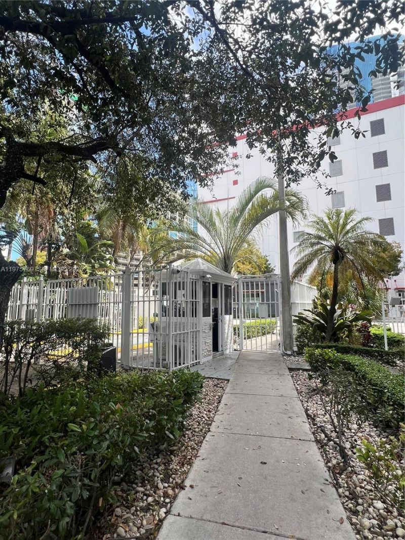 850 N Miami Ave , Unit W-1808, Miami, FL 33136 Photo