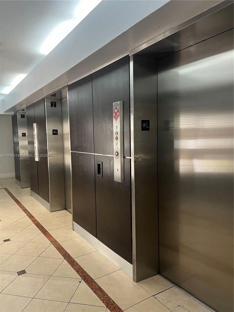 850 N Miami Ave , Unit W-1806, Miami, FL 33136 Photo