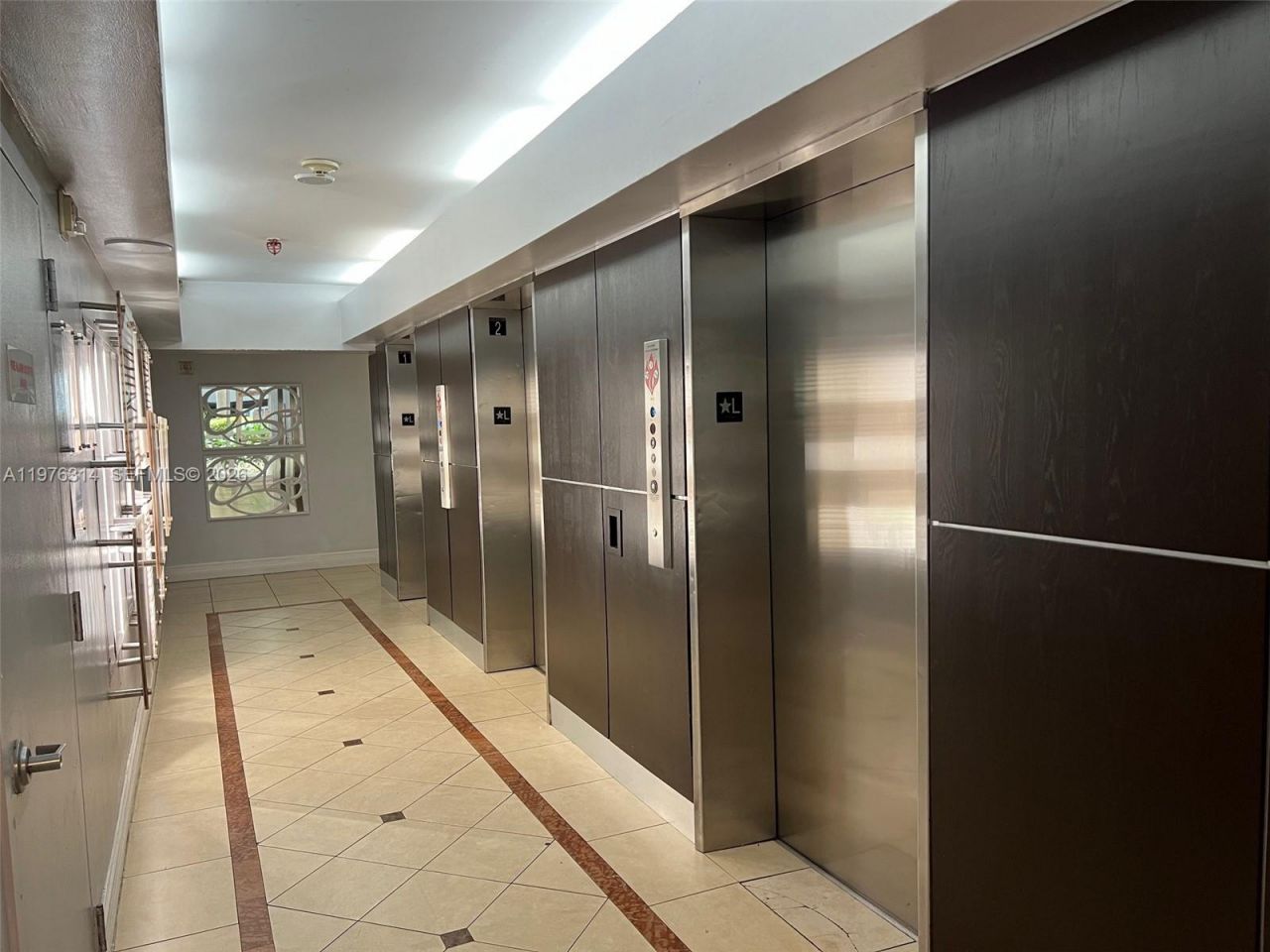 850 N Miami Ave , Unit W-1806, Miami, FL 33136 Photo