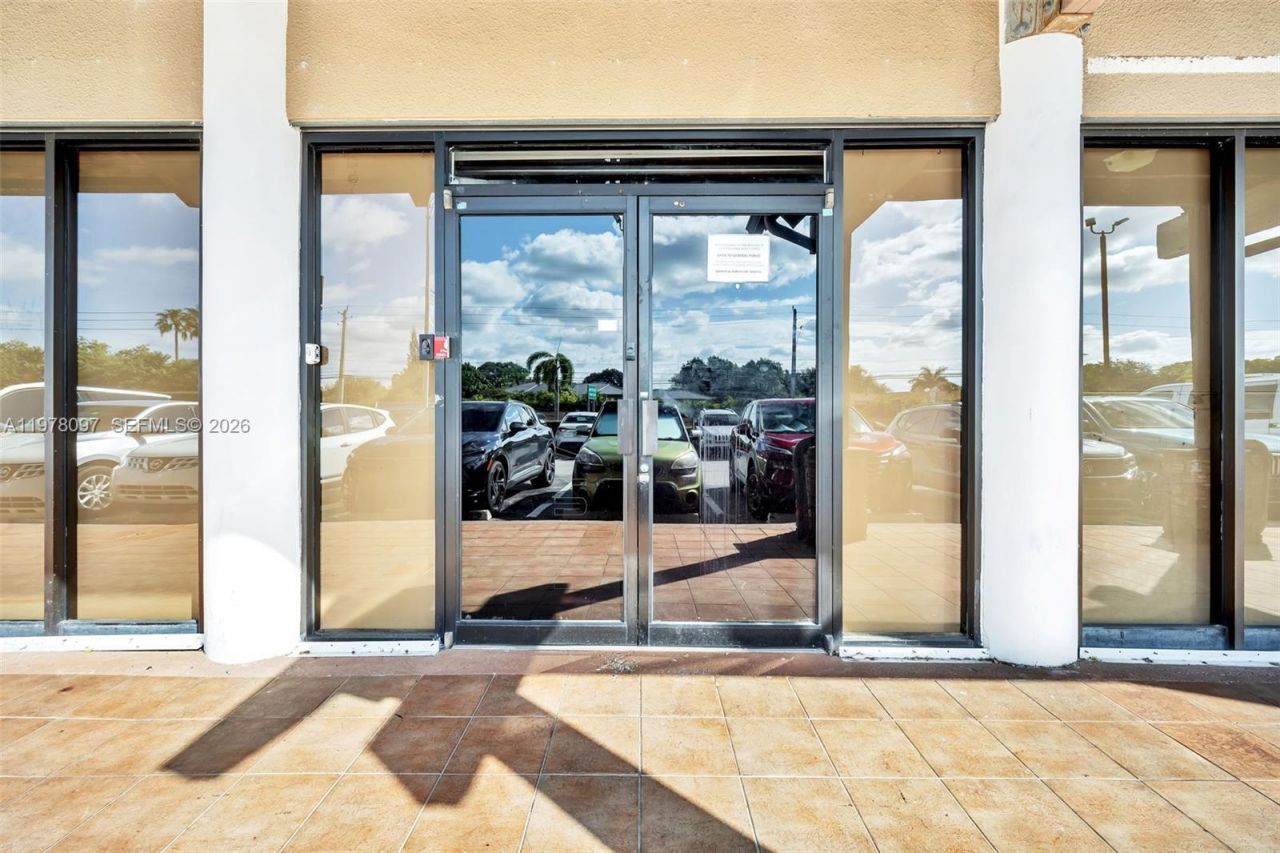 10471 SW 88th St , Miami, FL 33176 Photo