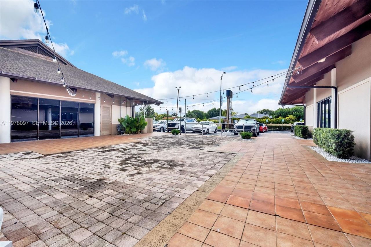 10471 SW 88th St, Miami, FL 33176 Photo