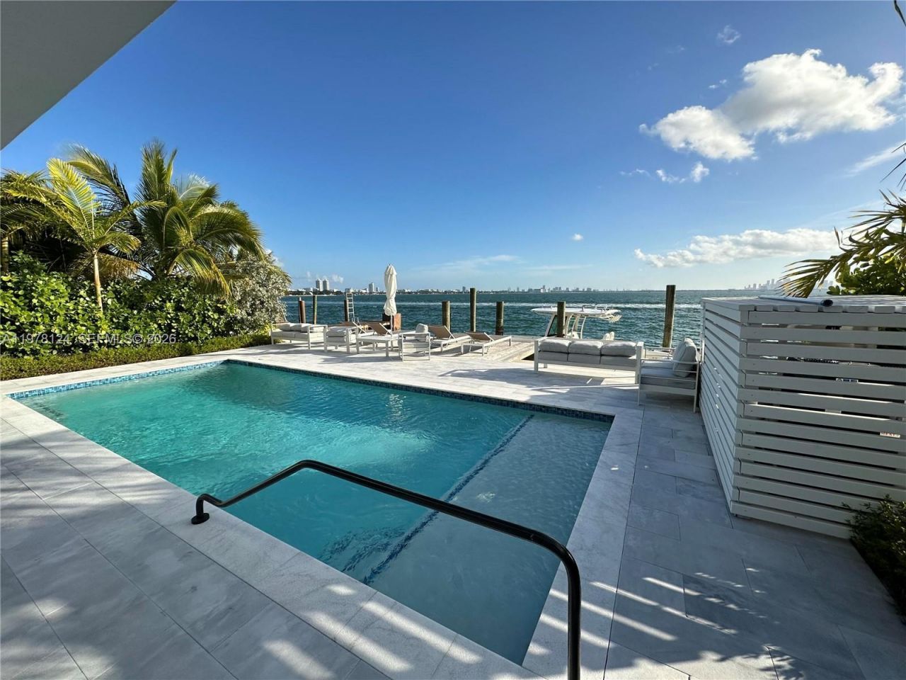 1930 Bay Dr , Unit 4, Miami Beach, FL 33141 Photo