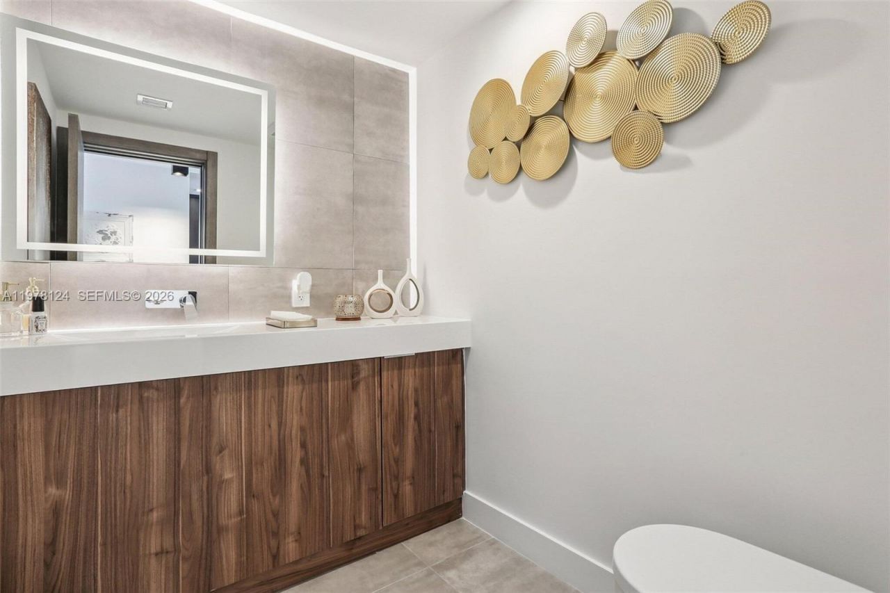 1930 Bay Dr , Unit 4, Miami Beach, FL 33141 Photo