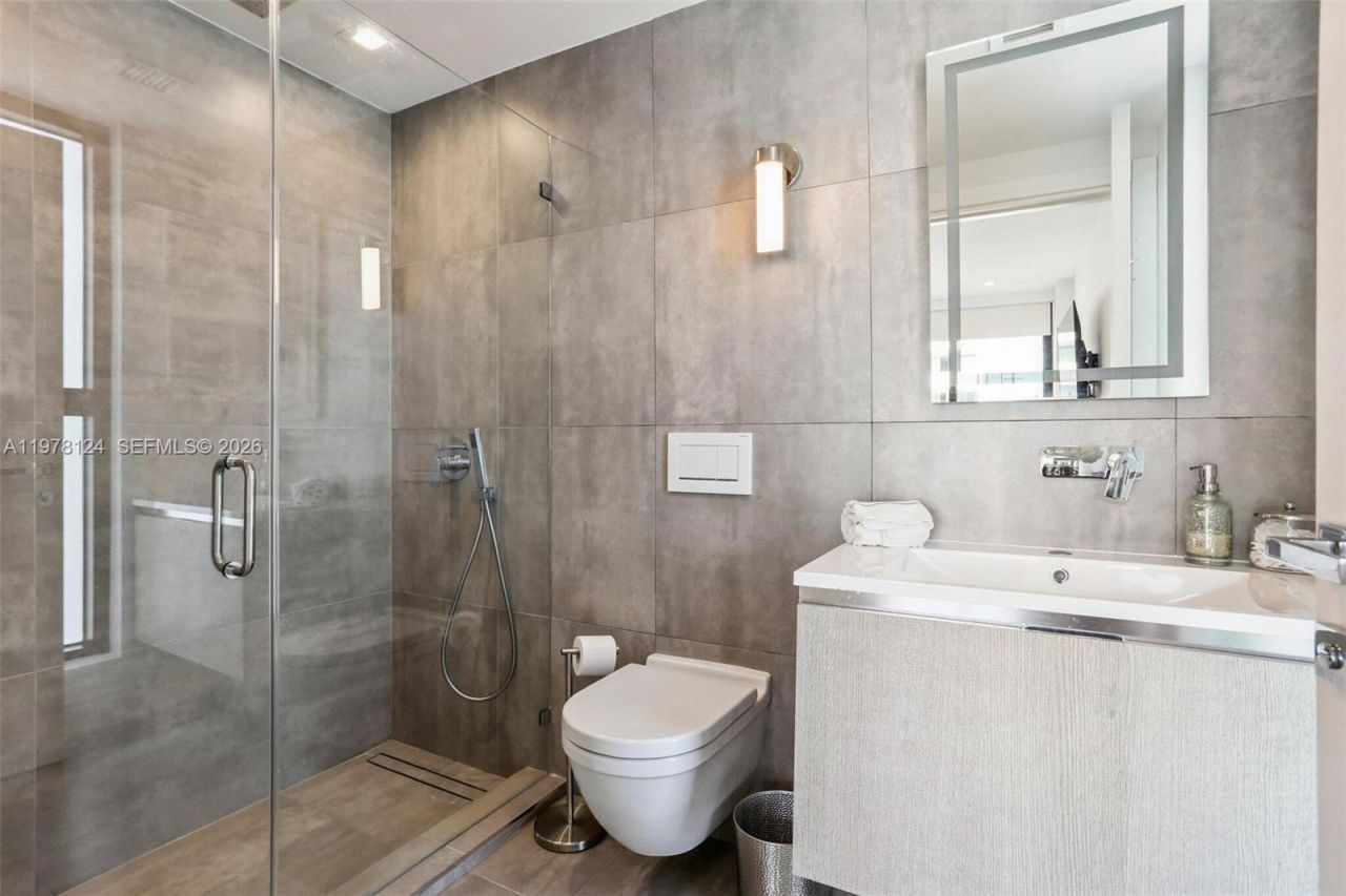 1930 Bay Dr , Unit 4, Miami Beach, FL 33141 Photo