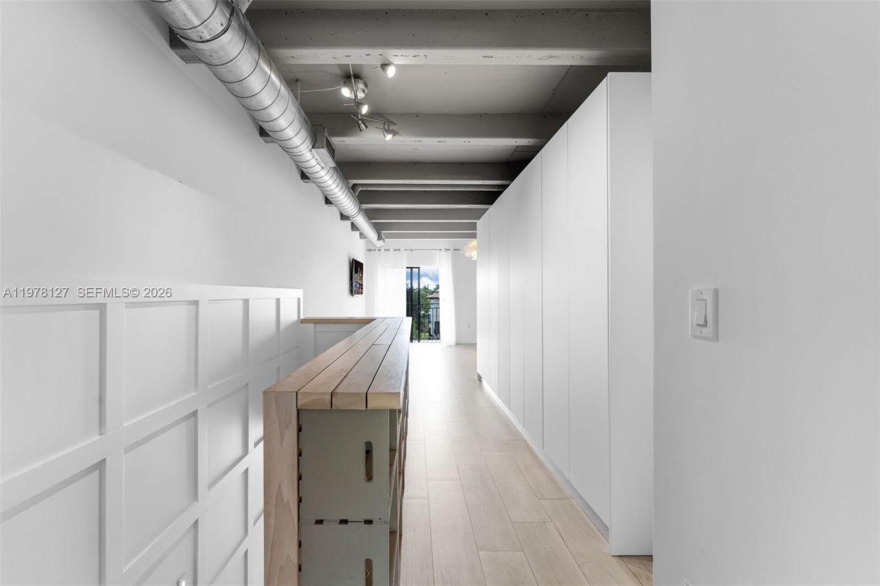 6901 Edgewater Dr , Unit 315, Coral Gables, FL 33133 Photo