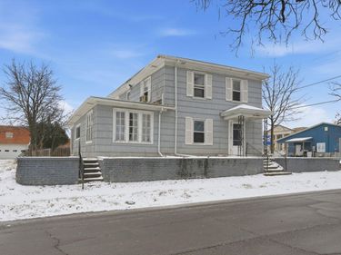 219 W Kickapoo Street, Hartford City, IN 47348