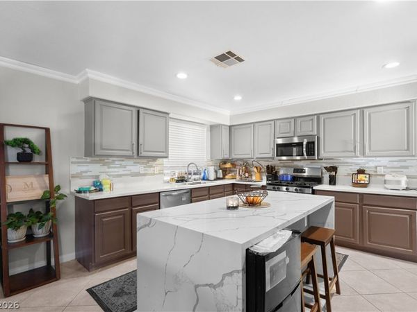 121 Golf Range Street, Las Vegas, NV 89145