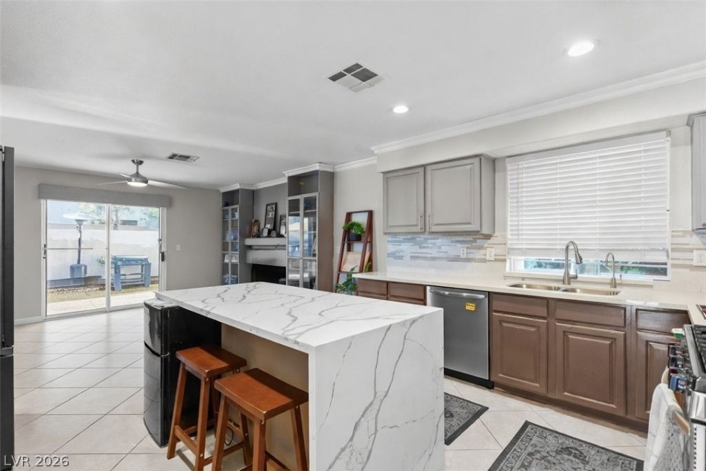 121 Golf Range Street, Las Vegas, NV 89145 Main Photo