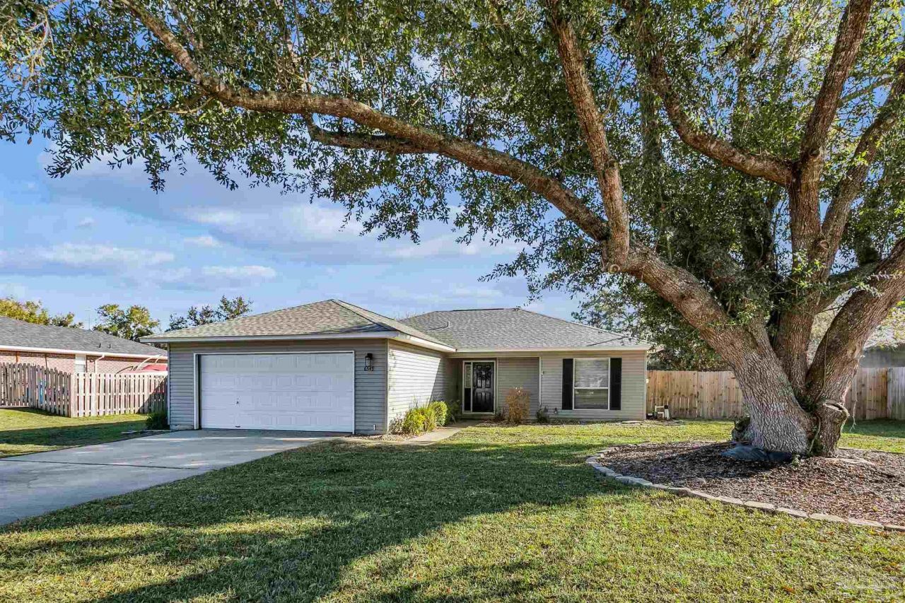 6545 Fern St, Navarre, FL 32566 Main Photo