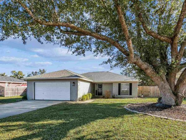 6545 Fern St, Navarre, FL 32566