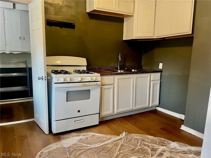 3508 Independence Road, Cleveland, OH 44105 Photo 9