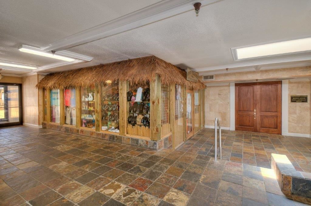 9550 Shore Dr. Photo 18