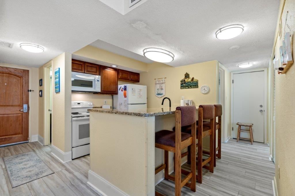 9550 Shore Dr. Photo 7