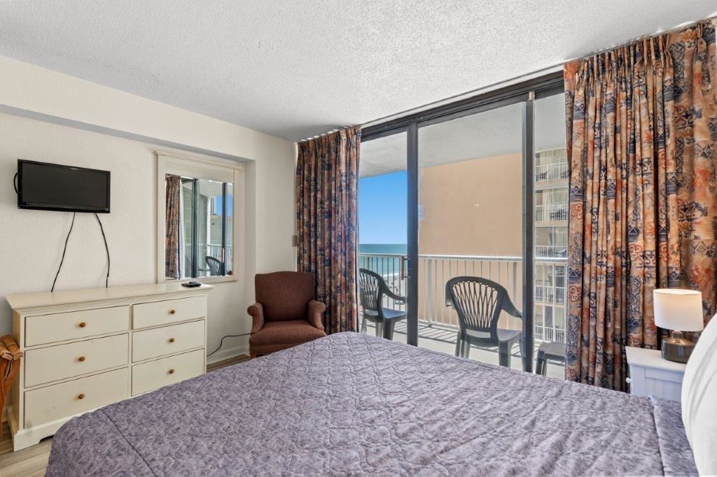 9550 Shore Dr. Photo 8