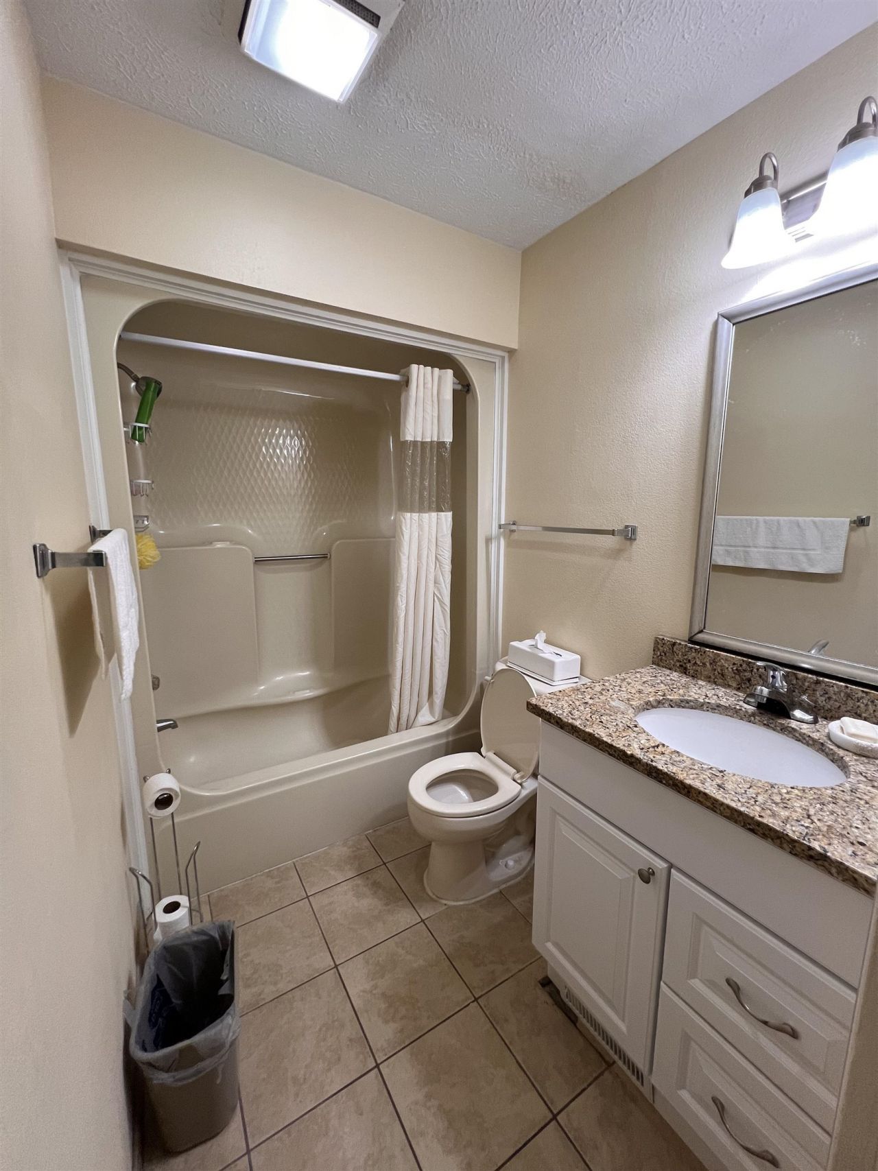 2805 N Ocean Blvd. Photo 17