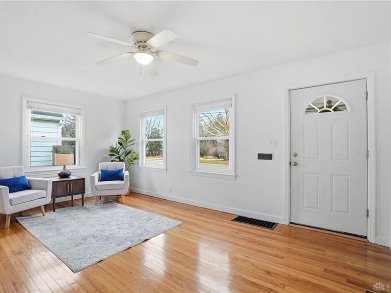 329 Roosevelt Drive, Springfield, OH 45503 Photo 4