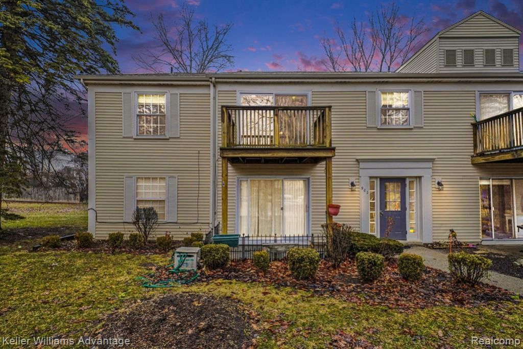 902 Chestnut Hill Drive, Auburn Hills, MI 48326 Main Photo