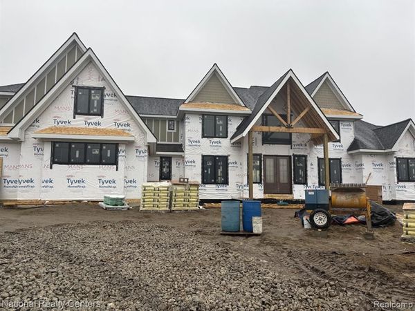 10376 Rosemarie Run Run, Brighton Twp, MI 48114