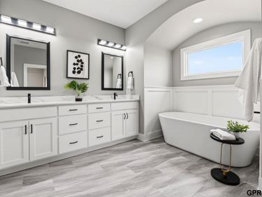 10339 S 212 Street, Gretna, NE 68028