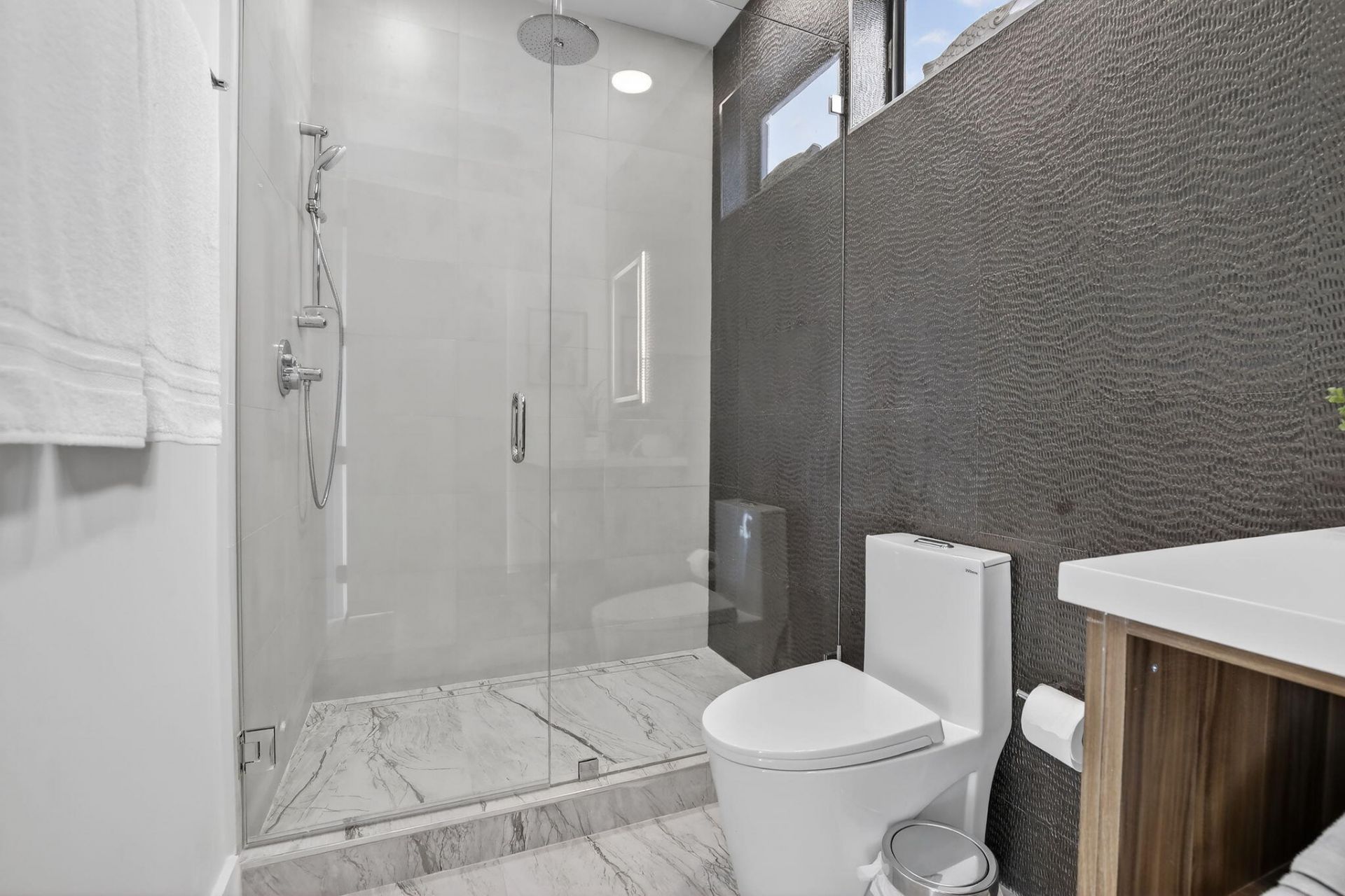 750 NE 16th Avenue, Fort Lauderdale, FL 33304 Photo