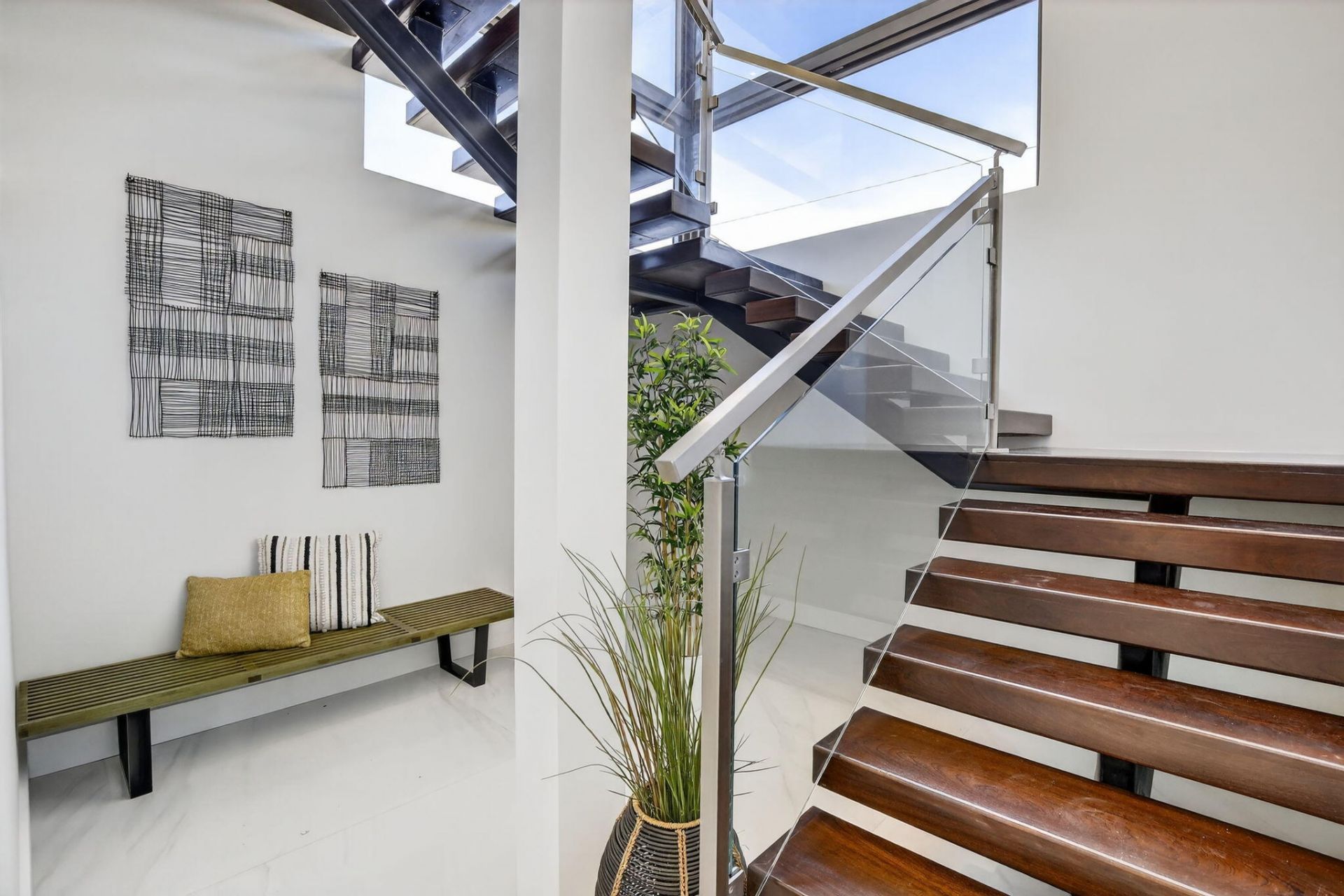 750 NE 16th Avenue, Fort Lauderdale, FL 33304 Photo