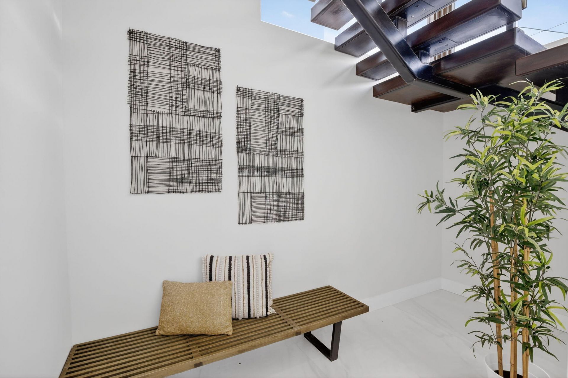 750 NE 16th Avenue, Fort Lauderdale, FL 33304 Photo