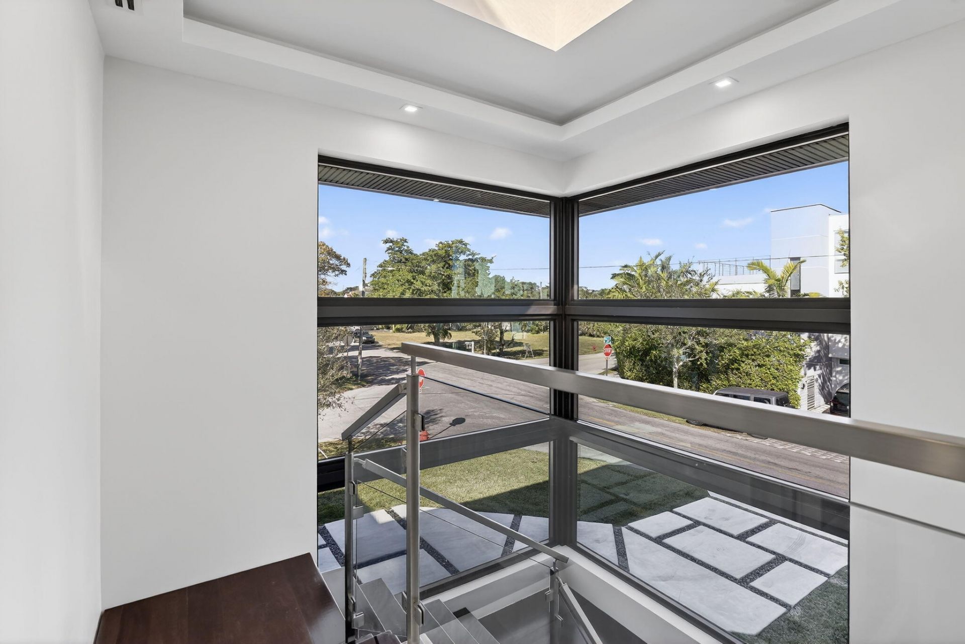 750 NE 16th Avenue, Fort Lauderdale, FL 33304 Photo