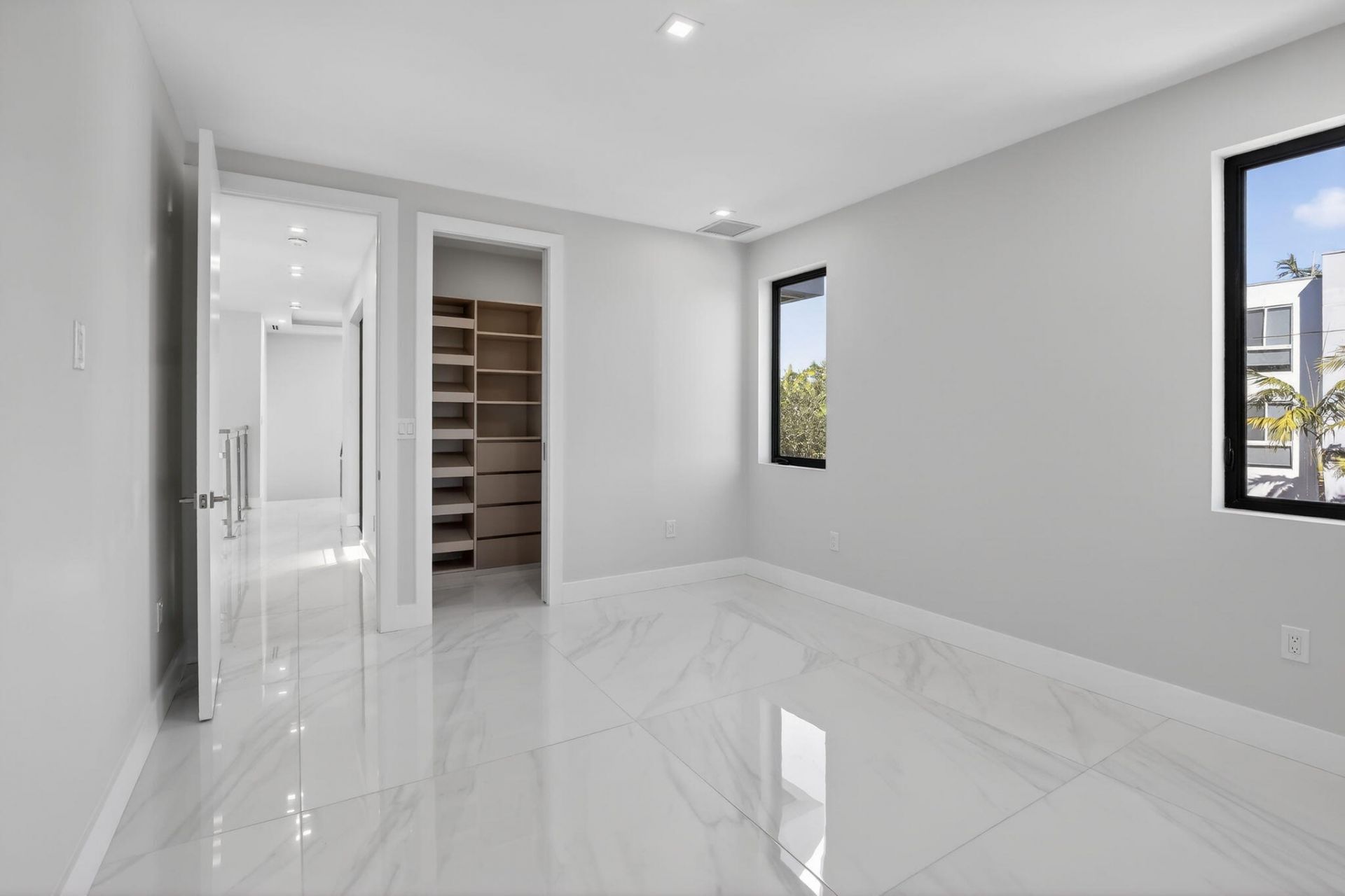 750 NE 16th Avenue, Fort Lauderdale, FL 33304 Photo