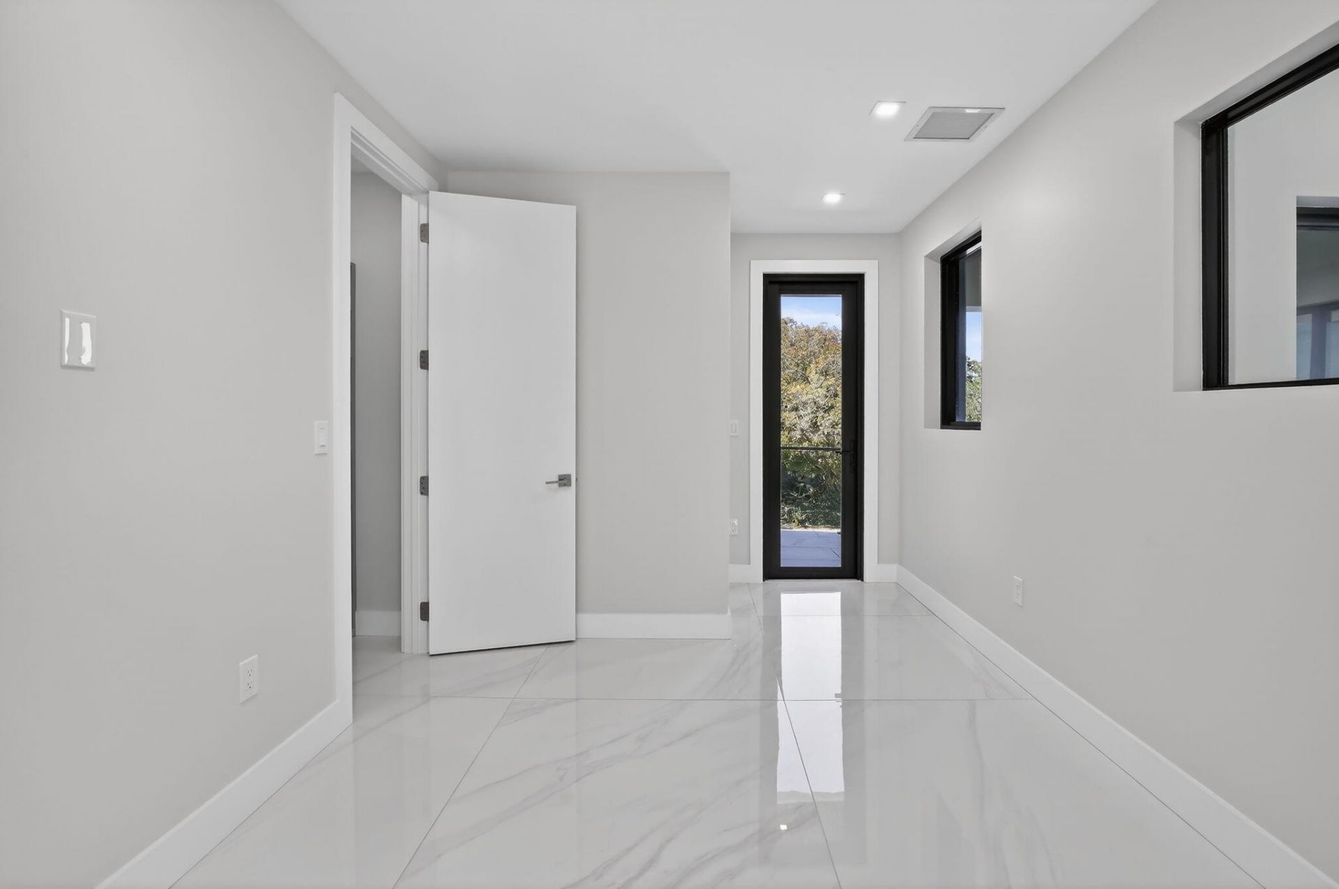 750 NE 16th Avenue, Fort Lauderdale, FL 33304 Photo