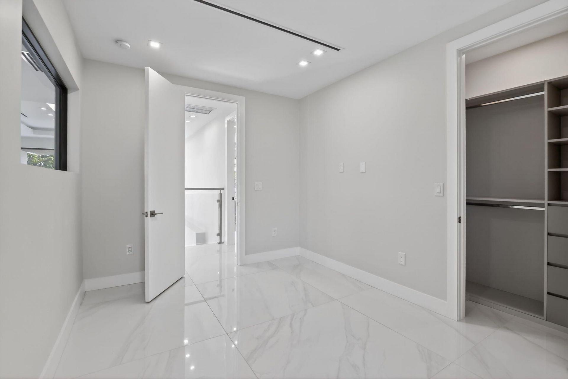 750 NE 16th Avenue, Fort Lauderdale, FL 33304 Photo