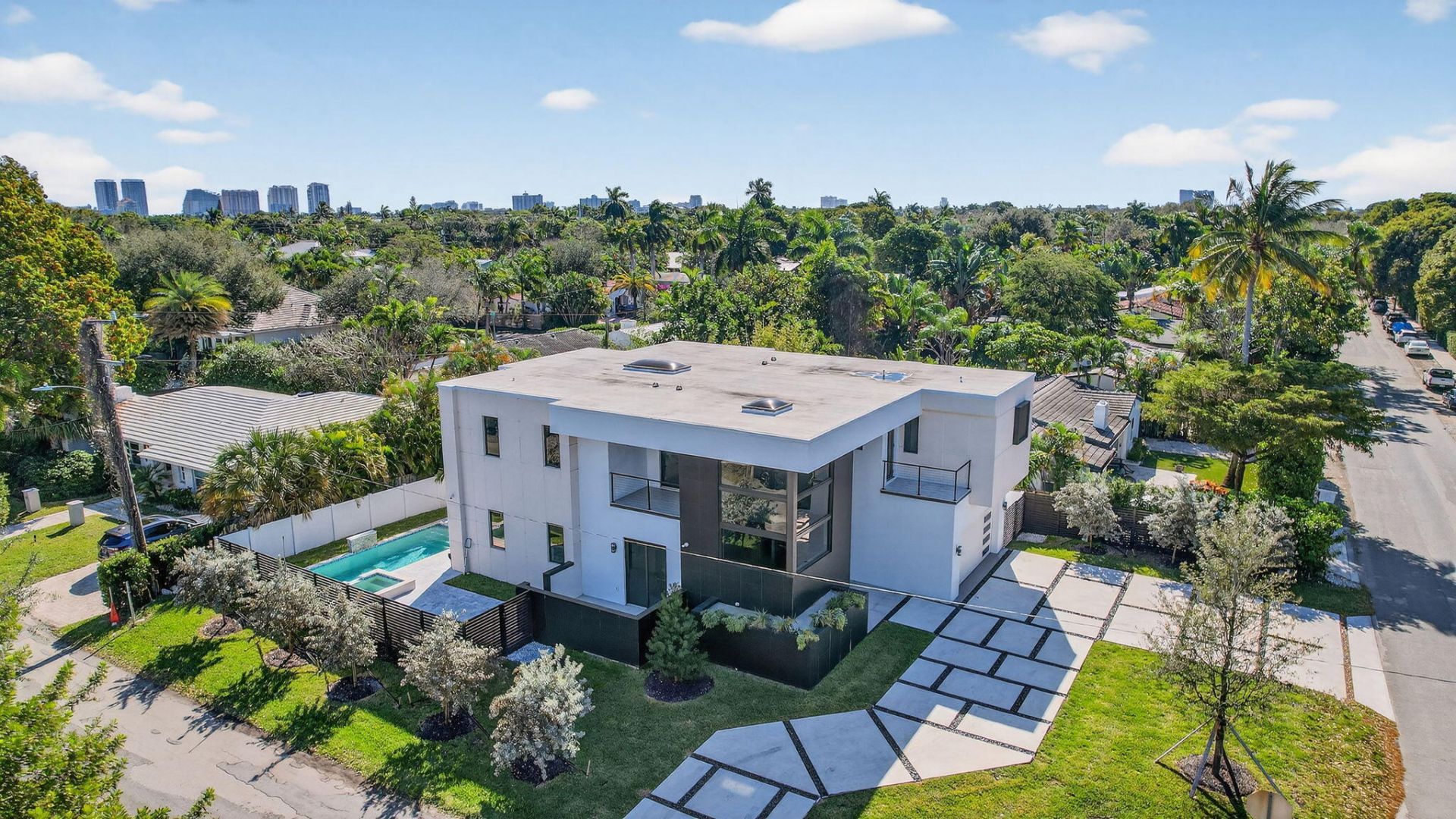 750 NE 16th Avenue, Fort Lauderdale, FL 33304 Photo