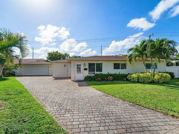2135 NE 2nd Drive, Boca Raton, FL 33431
