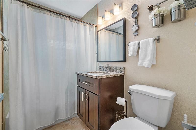 2135 NE 2nd Dr, Boca Raton, FL 33431 Photo