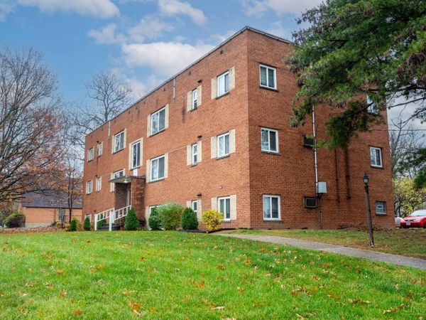 1165 W Galbraith Road, Cincinnati, OH 45231