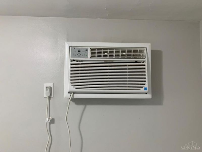 1165 W Galbraith Road, Cincinnati, OH 45231 Photo 12