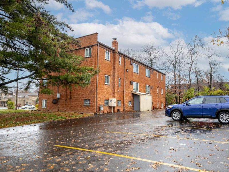 1165 W Galbraith Road, Cincinnati, OH 45231 Photo 6