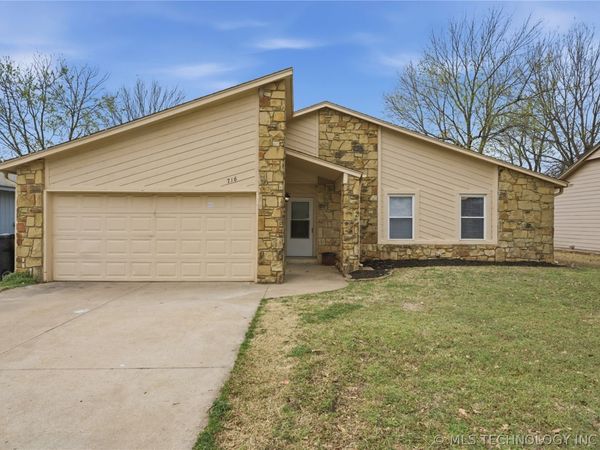 1716 N Butternut Avenue , Broken Arrow, OK 74012