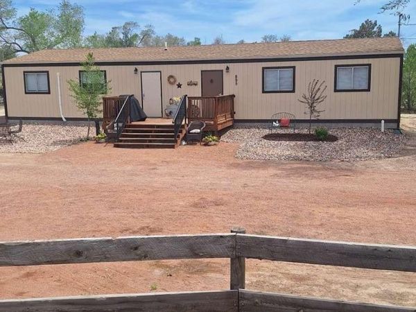 895 B Street , Penrose, CO 81240