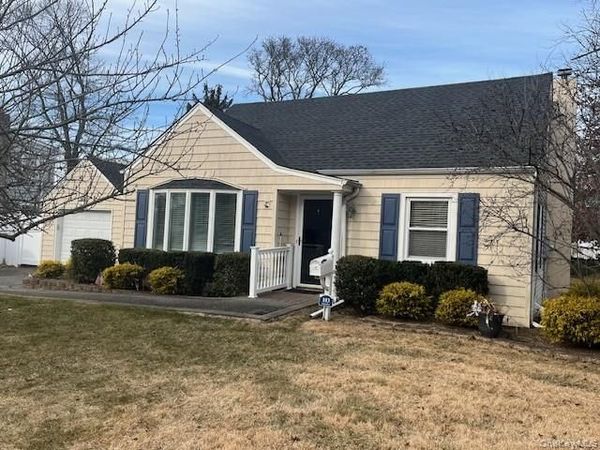 103 Foster Boulevard , Babylon, NY 11702