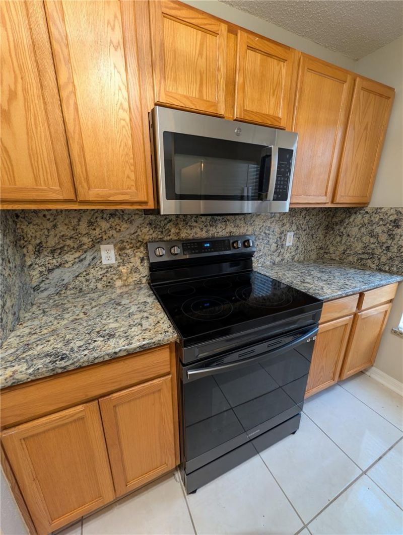 4630 Ashburn Square Drive, Tampa, FL 33610 Photo